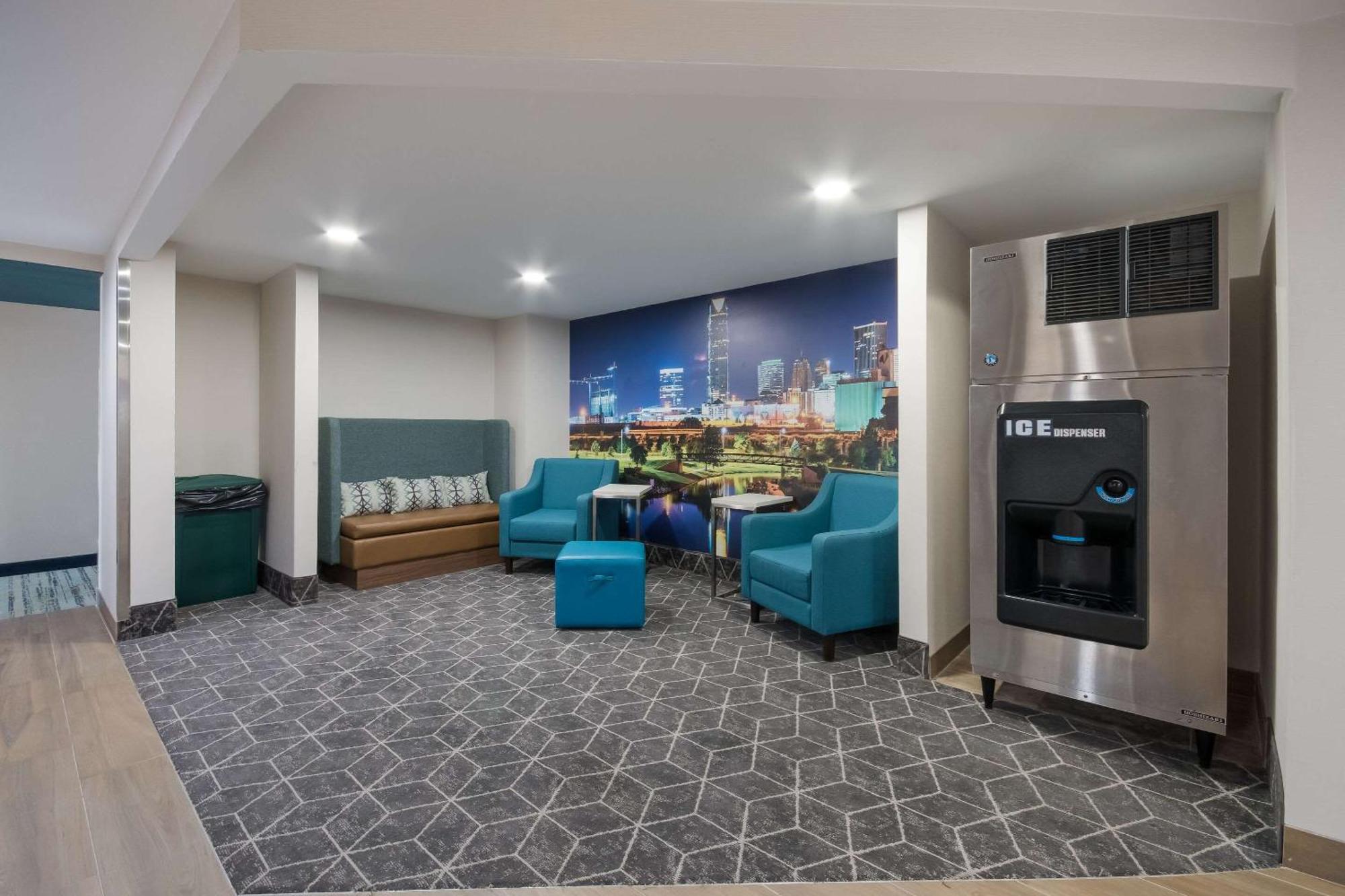 Hotel Clarion Pointe Okc Airport