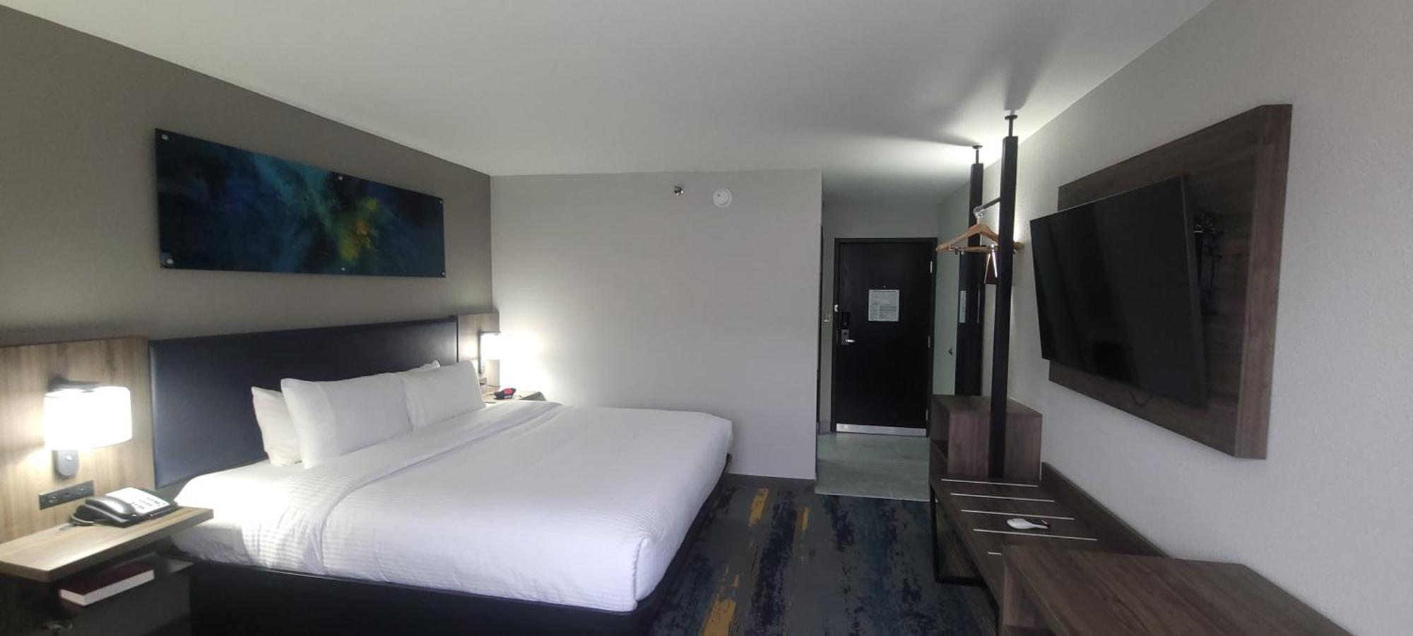 Hotel Clarion Pointe Okc Airport
