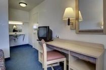 Hotel 6 - Airport 2*