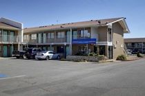 Hotel 6 - Airport