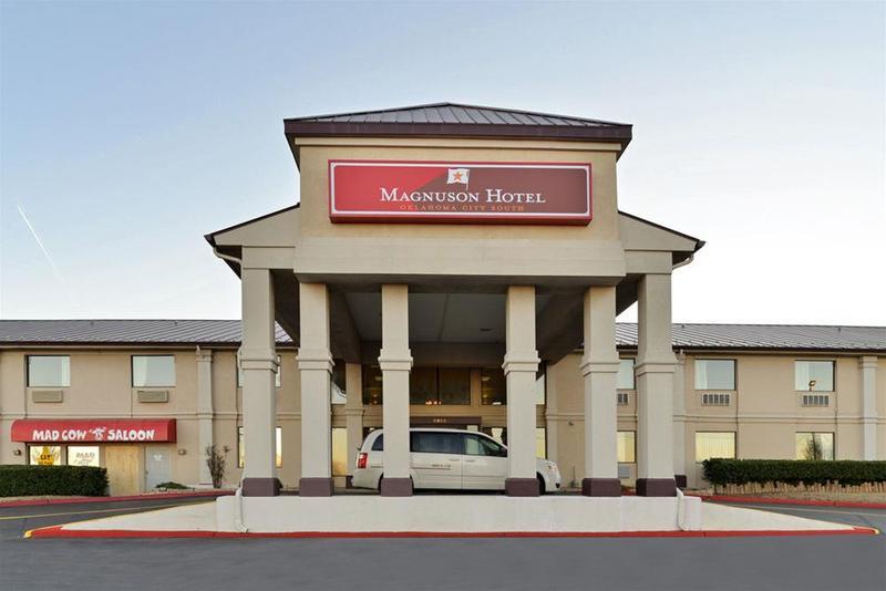 Ramada By Wyndham Airport North Hotel 2*