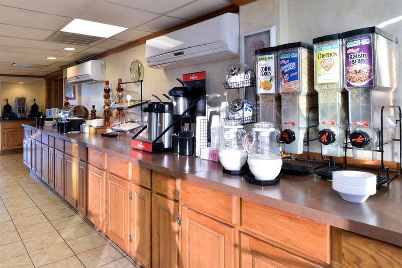 Hotel Ramada By Wyndham Airport North 2*