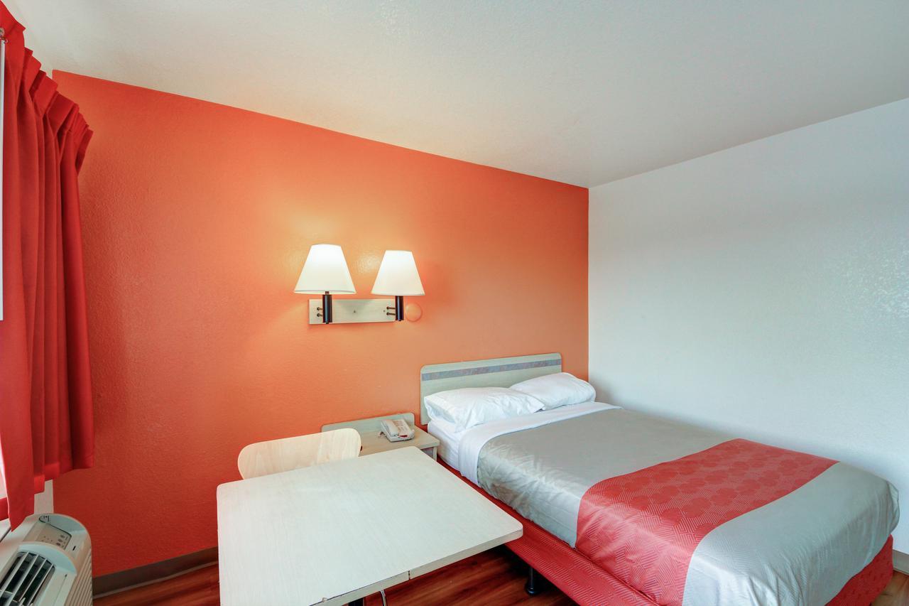 6 - Airport Hotel Oklahoma City