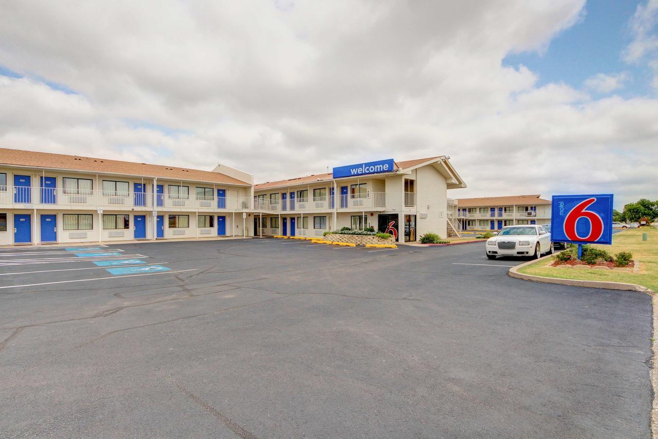 6 - Airport Hotel Oklahoma City