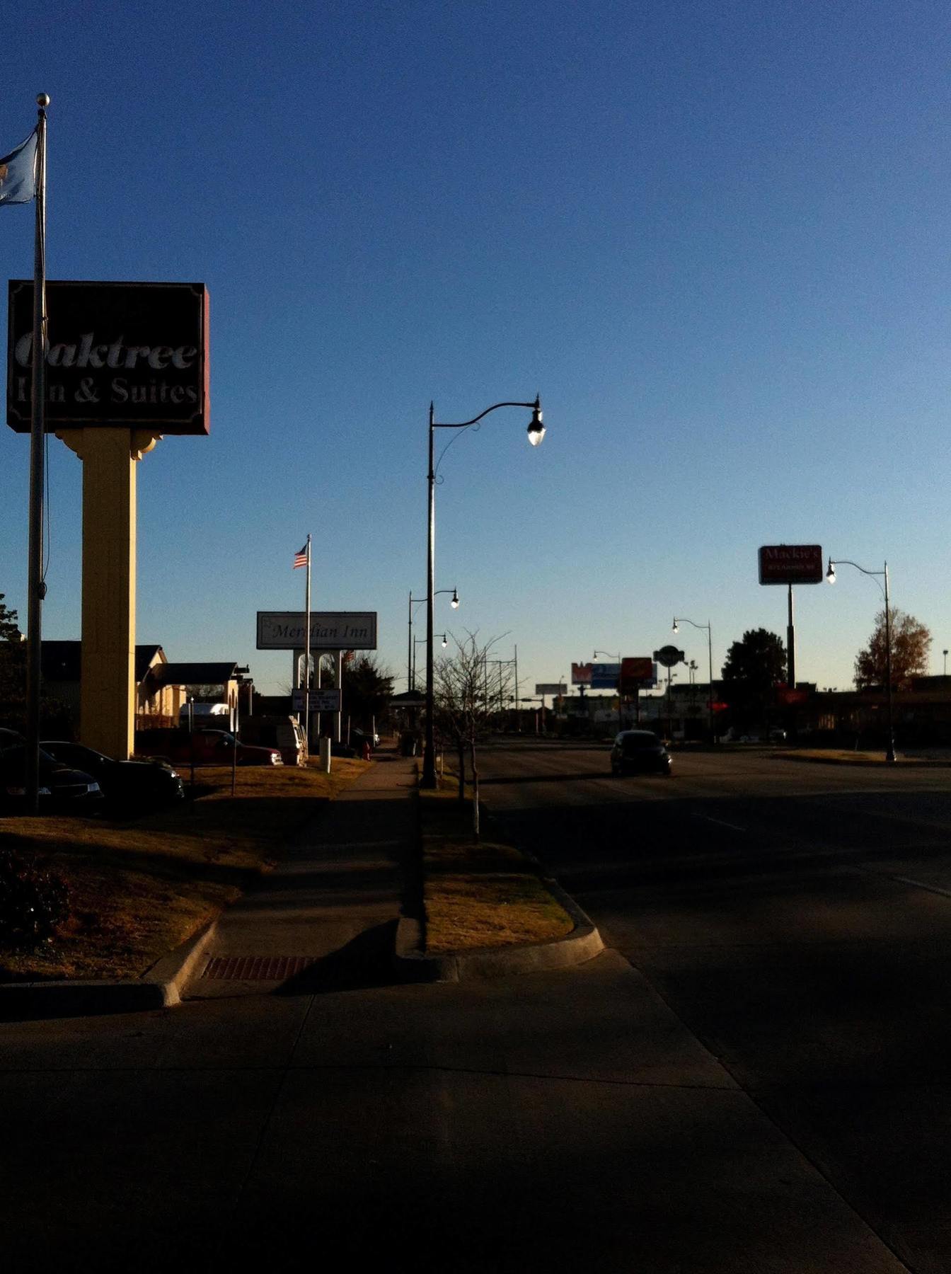 Inn Oaktree And
