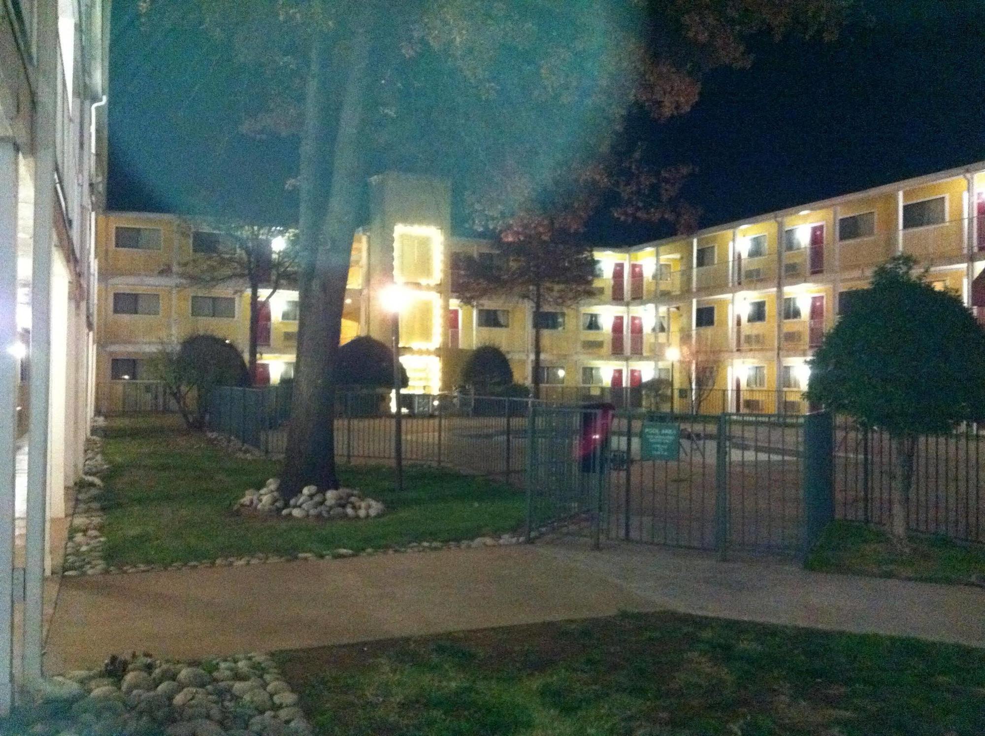 Inn Oaktree And
