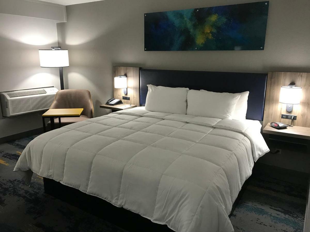 Clarion Pointe Okc Airport 2* Oklahoma City