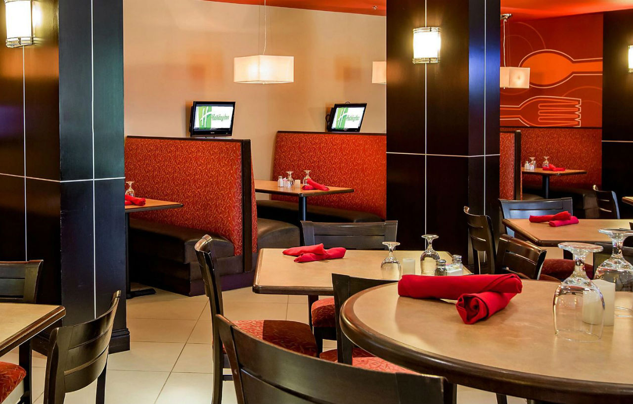 Holiday Airport By Ihg